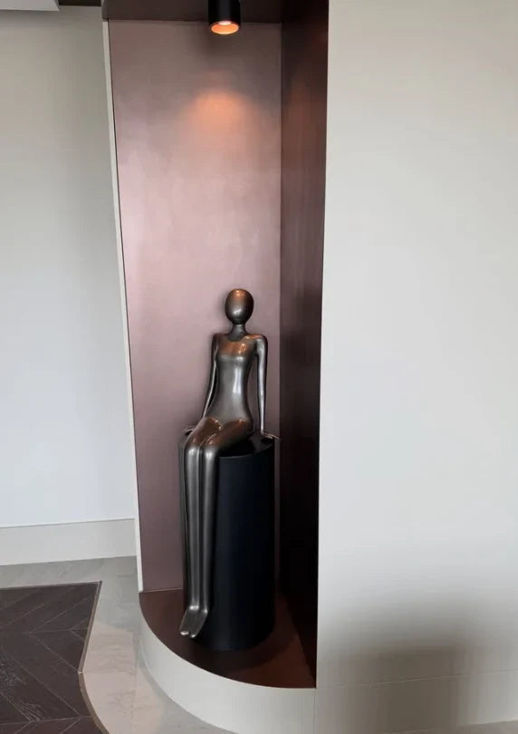 Ankara Özel Tasarım Fiberglas Oturan Kadın Heykeli | Evista Design Studio
