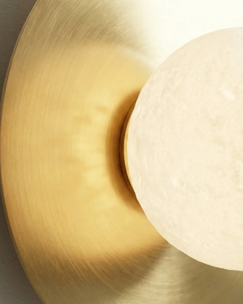 Elara Globe Sconce | Mitolojik Formlu Premium Duvar Apliği