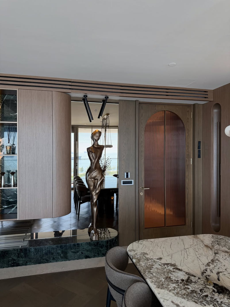 Aveline 170 | Soyut Büyük Boy Ayaklı Heykel