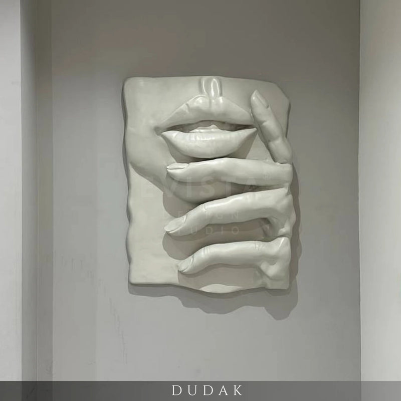 Dudak Duvar Heykeli